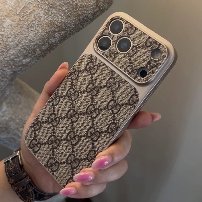 قاب گوشی ایفون مدل gucci megnetic