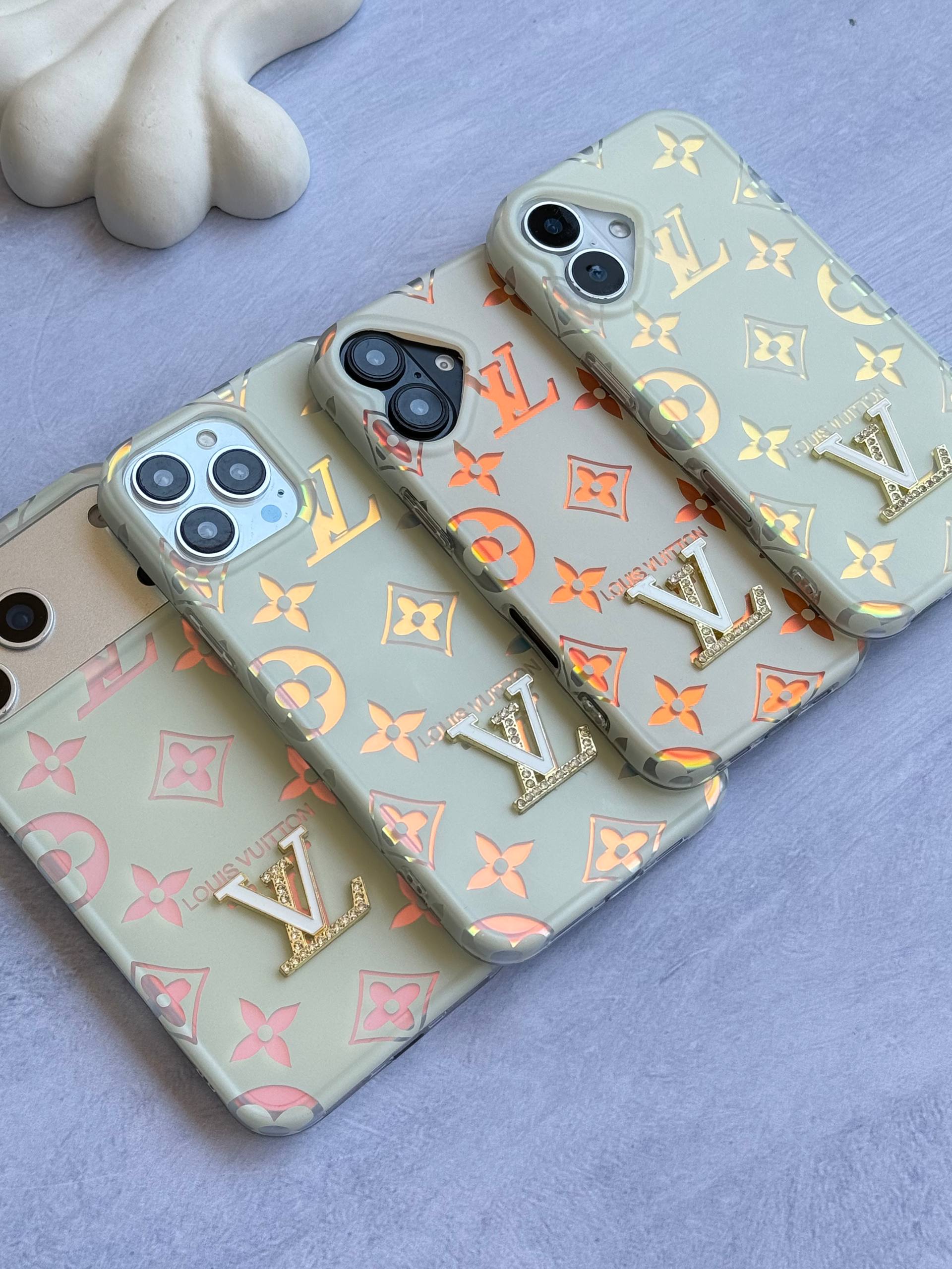 قاب گوشی‌ مدل louis vuitton