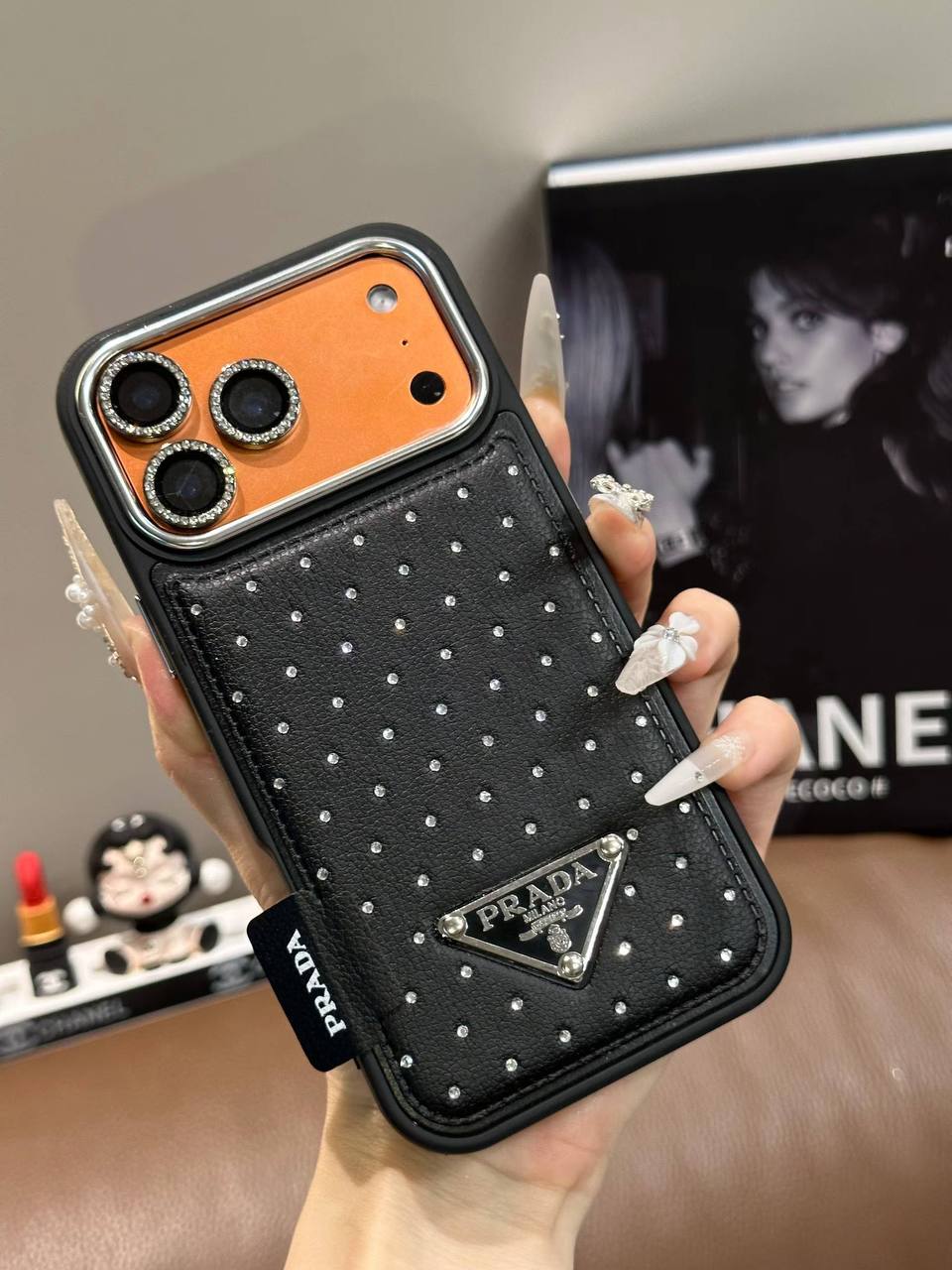 قاب گوشی ایفون مشکی leather prada diamond
