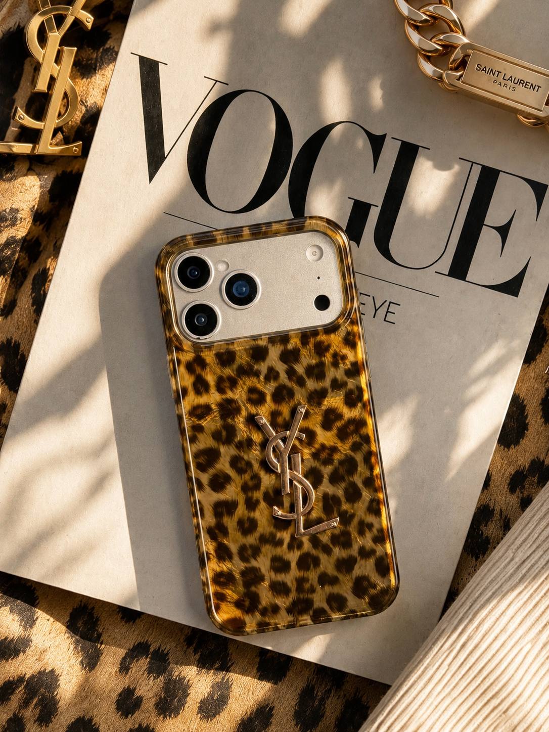 قاب گوشی ایفون پلنگی yves saint laurent