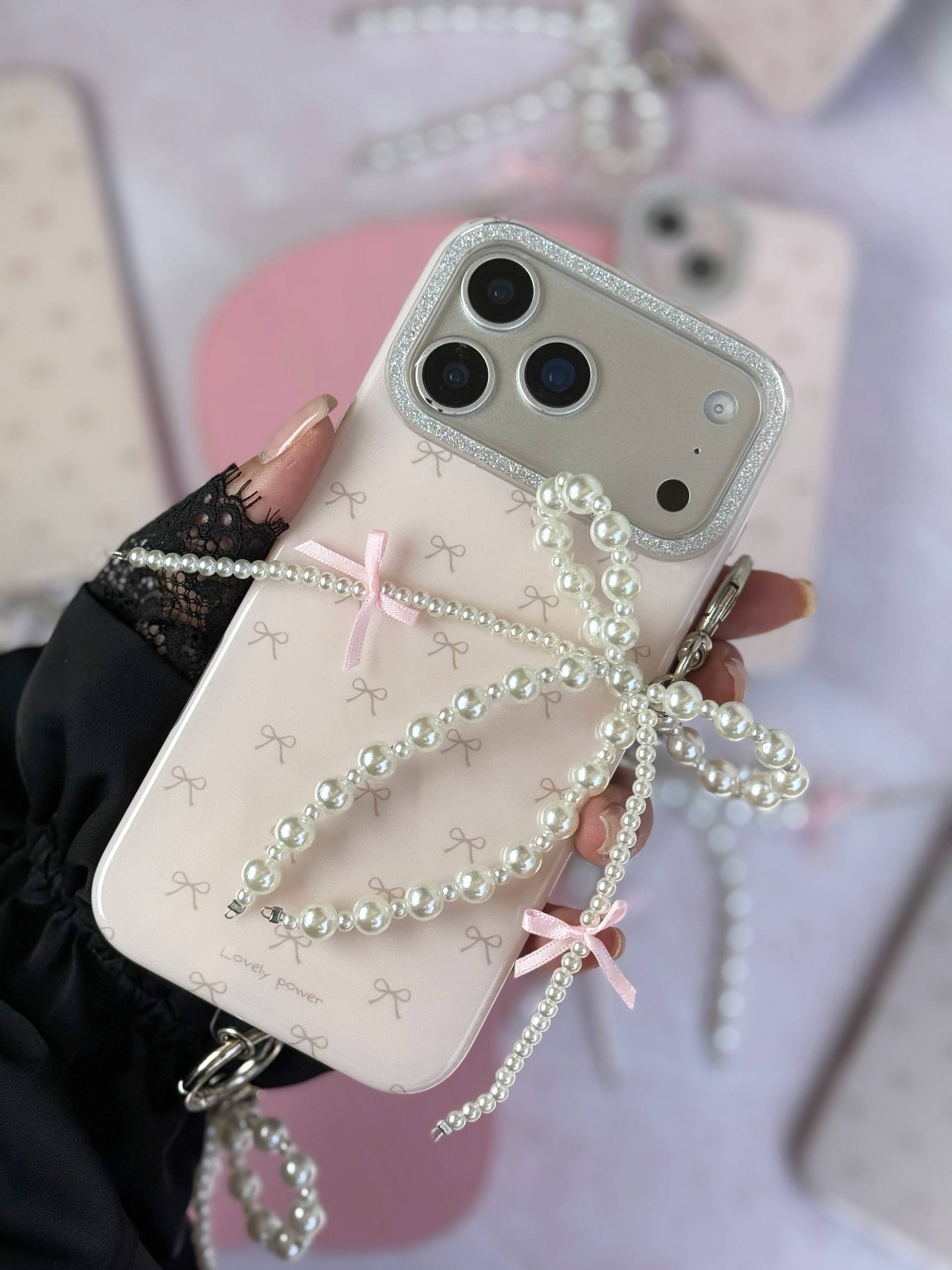 قاب گوشی ایفون Pink Bow با آویز