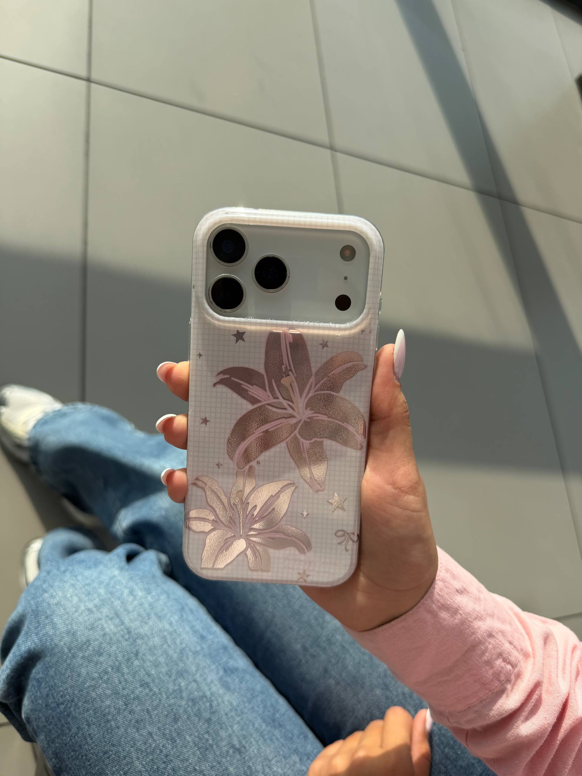 قاب گوشی ایفون hologram pink lilium