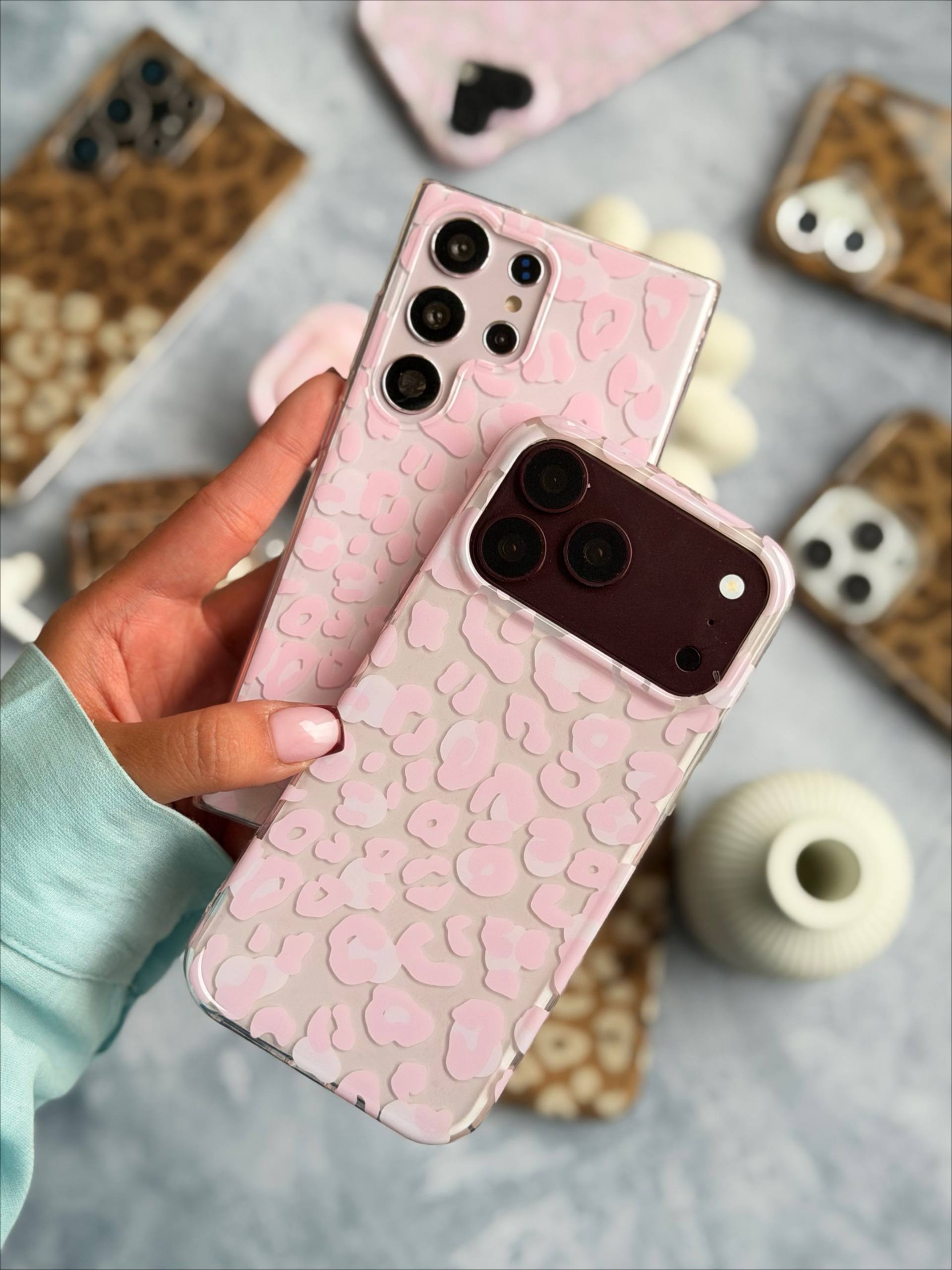 قاب مینیمال صورتی minimal leopard